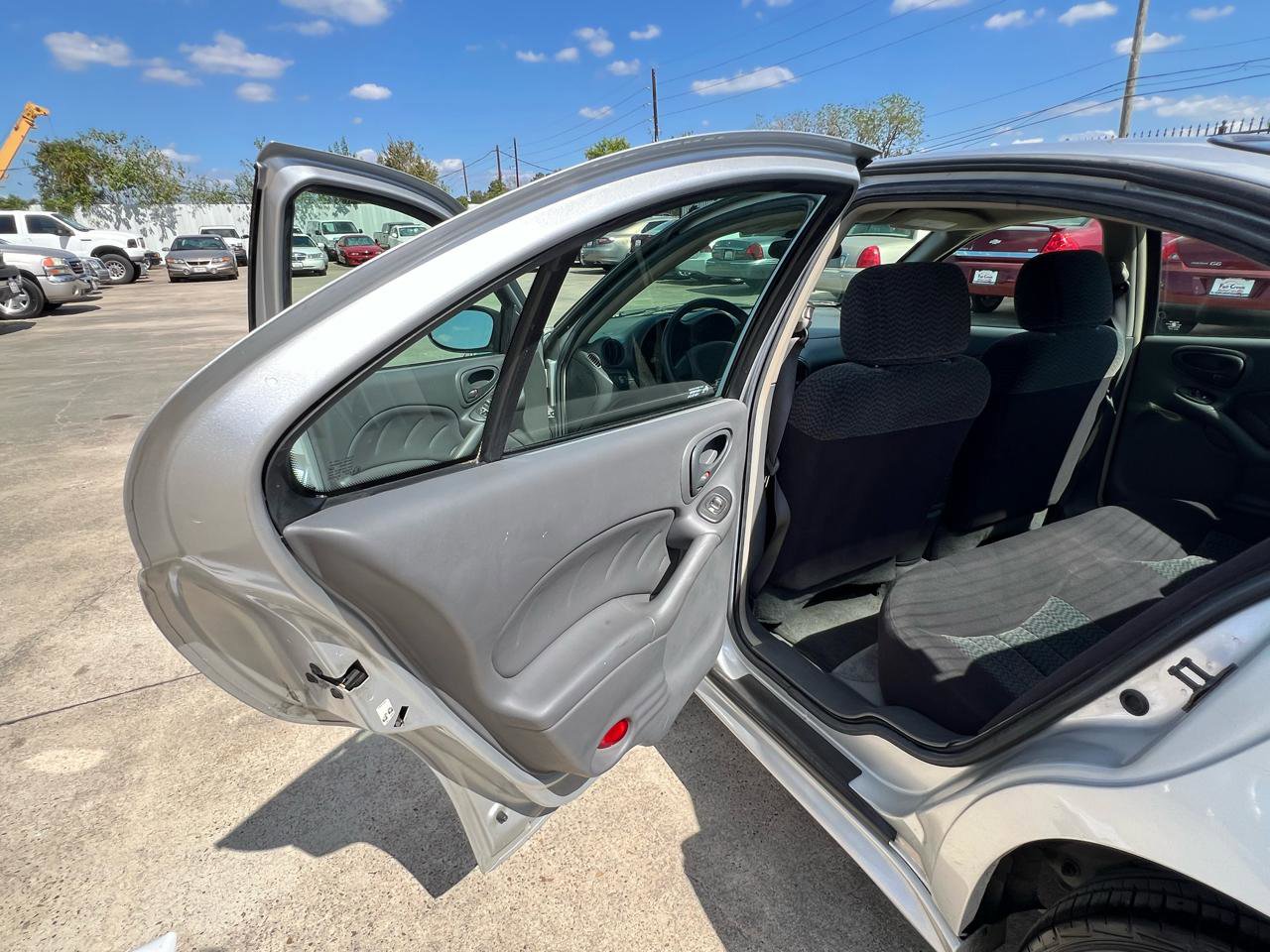 Used 2003 Pontiac Grand Am SE FWD image 23