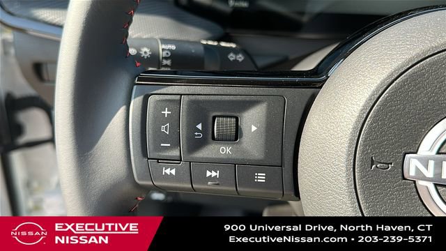 Used 2025 Nissan Kicks SR w/ Illumination Package FWD image 12