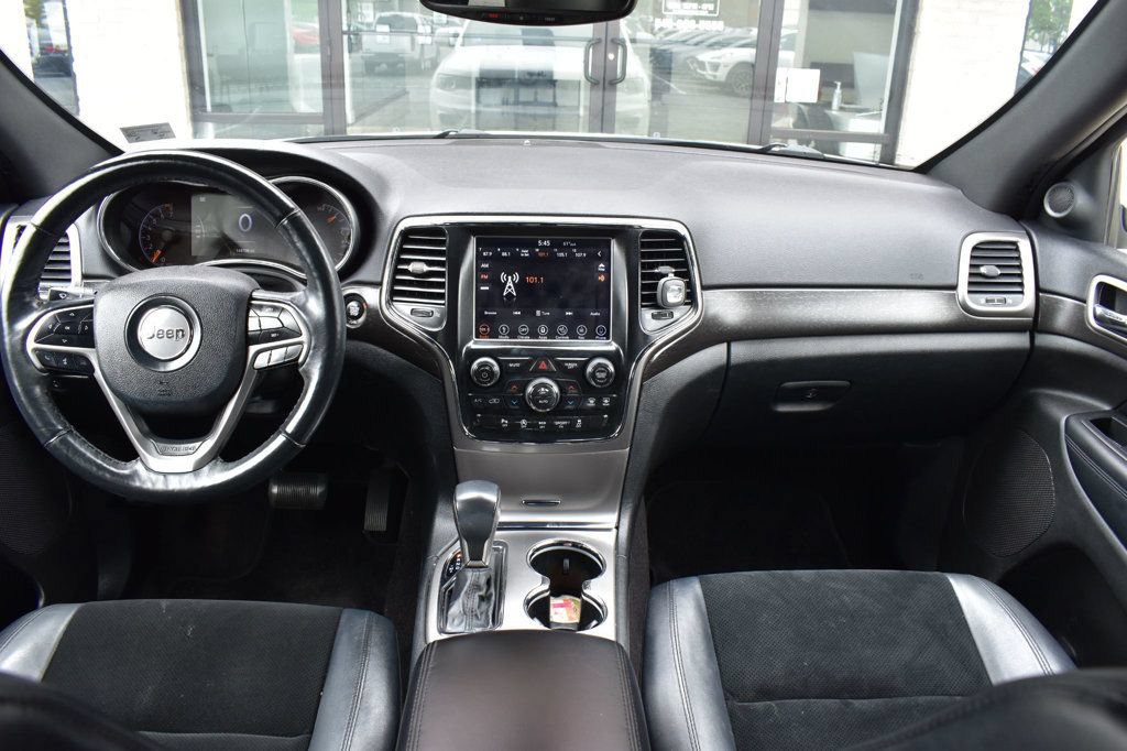 Used 2018 Jeep Grand Cherokee Altitude AWD/4WD image 26