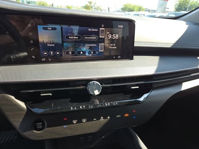 Certified 2025 Nissan Murano SV image 17