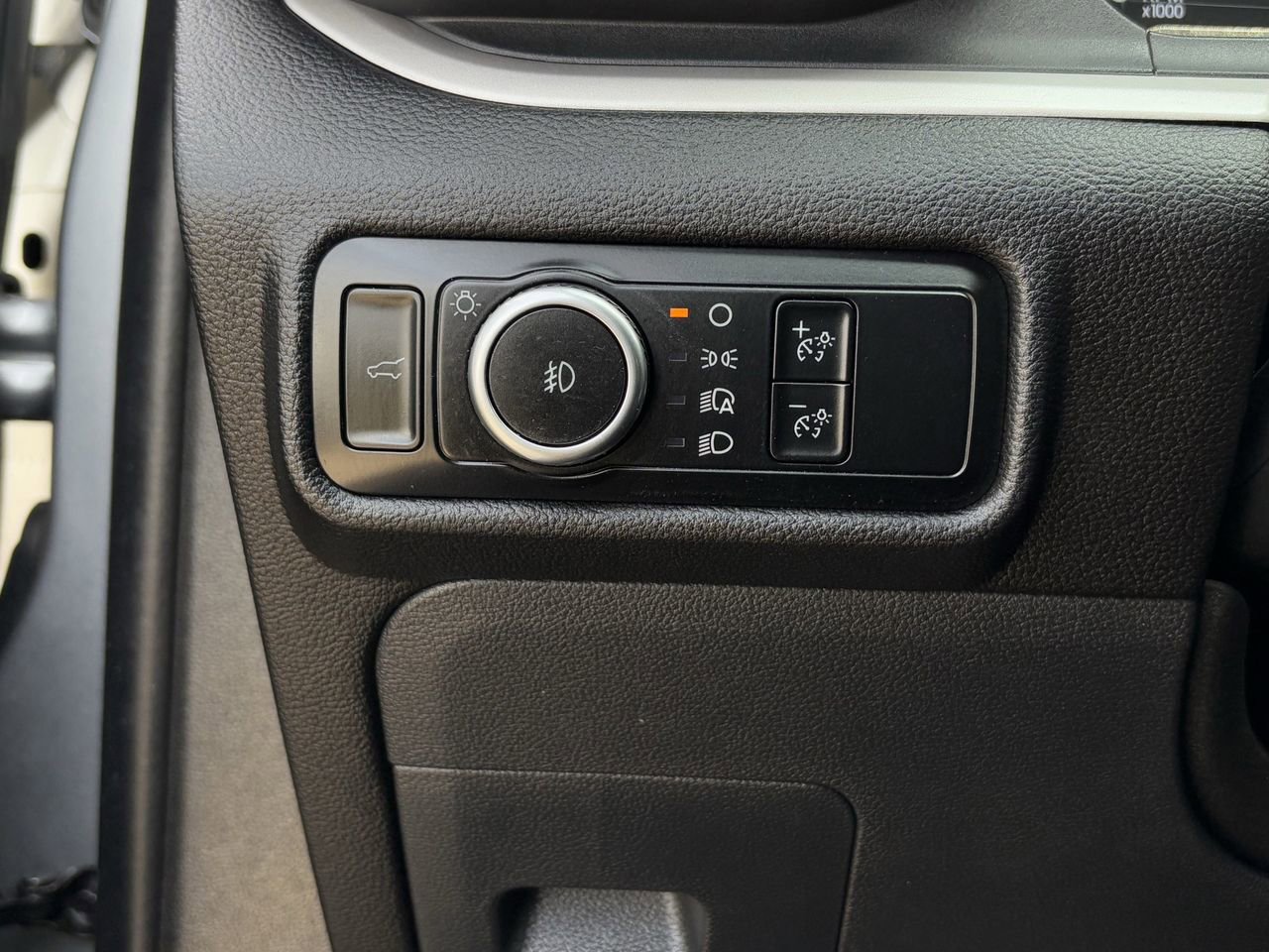 Certified 2023 Ford Explorer XLT w/ Equipment Group 202A image 23