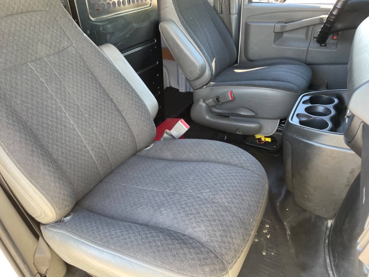 Used 2019 GMC Savana 2500 w/ Driver Convenience Package RWD image 10