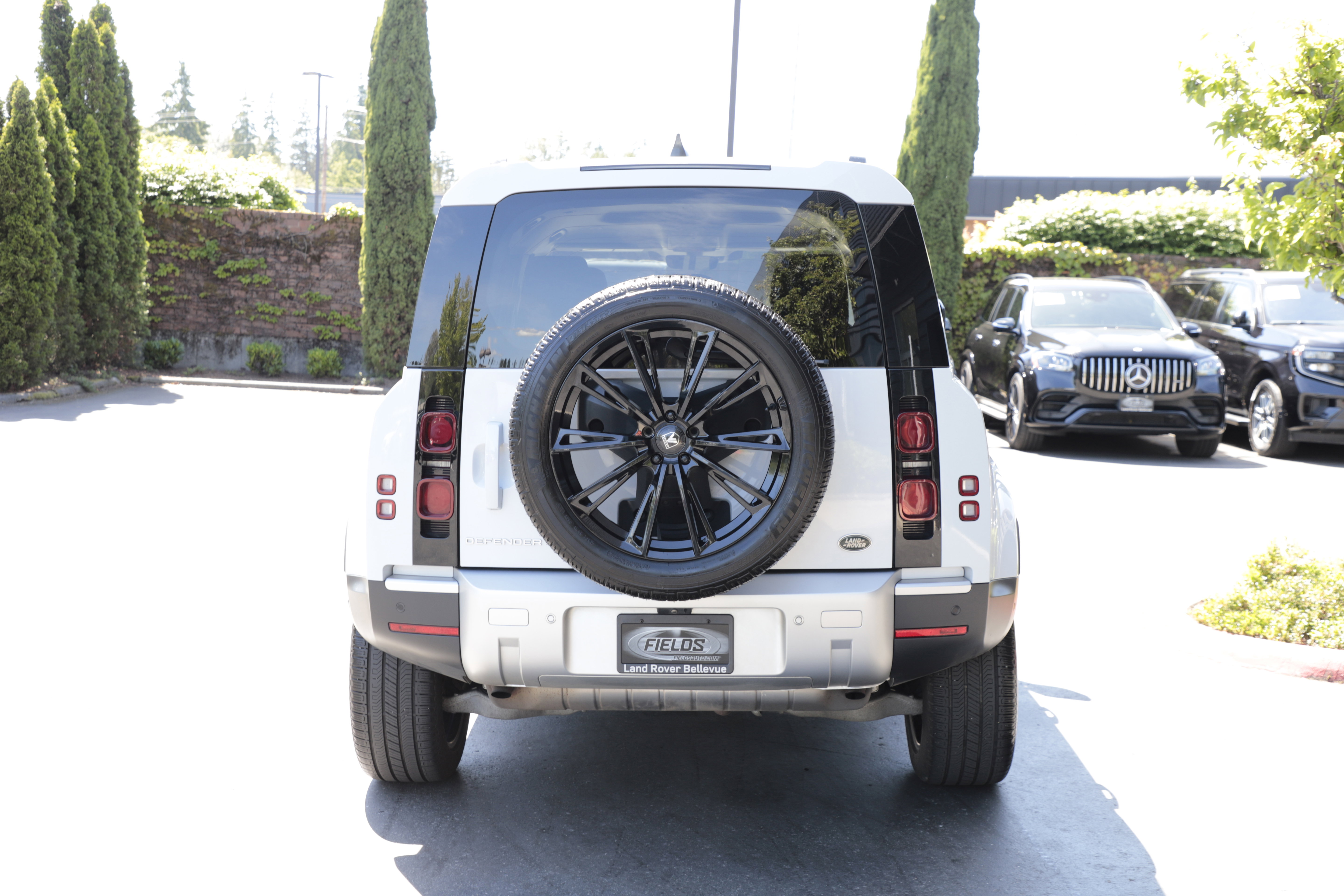 Used 2022 Land Rover Defender 110 AWD/4WD image 5
