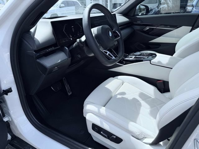 Certified 2026 BMW 530i xDrive AWD/4WD image 20