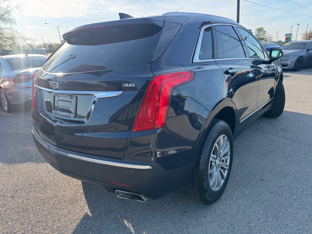 Used 2017 Cadillac XT5 Luxury w/ Driver Awareness Package FWD image 8