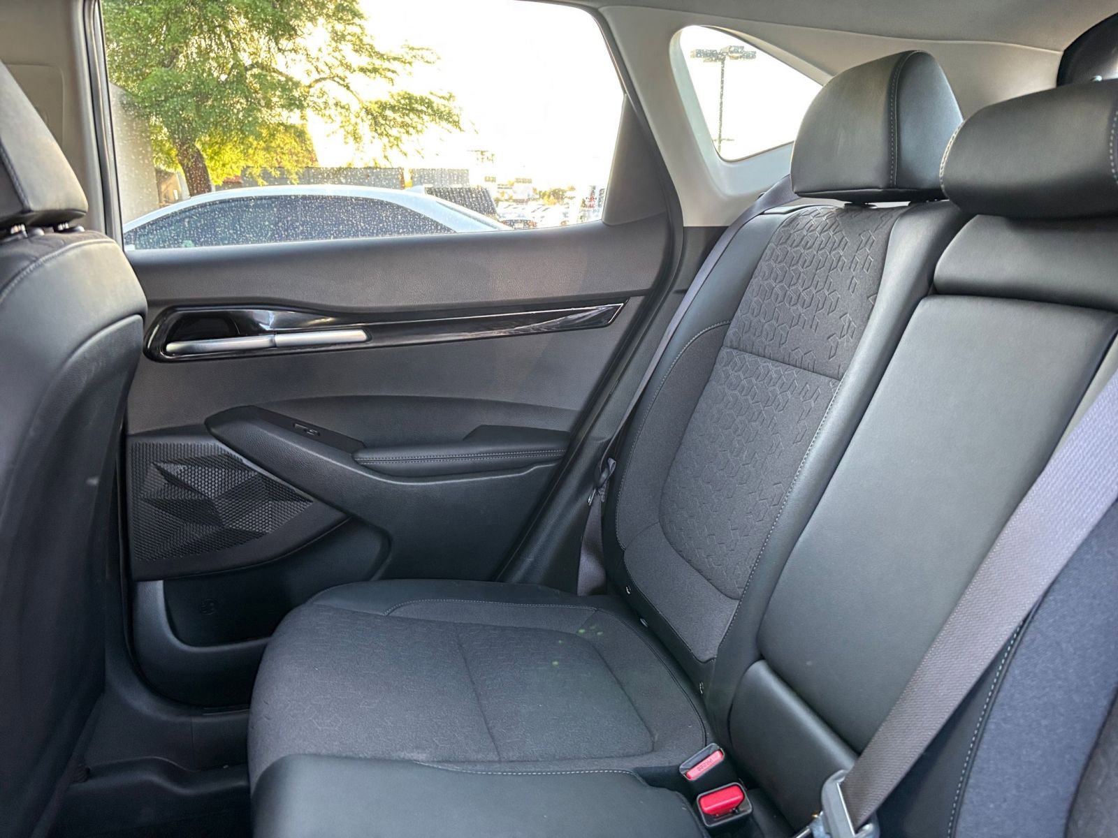Used 2025 Kia Seltos S image 40