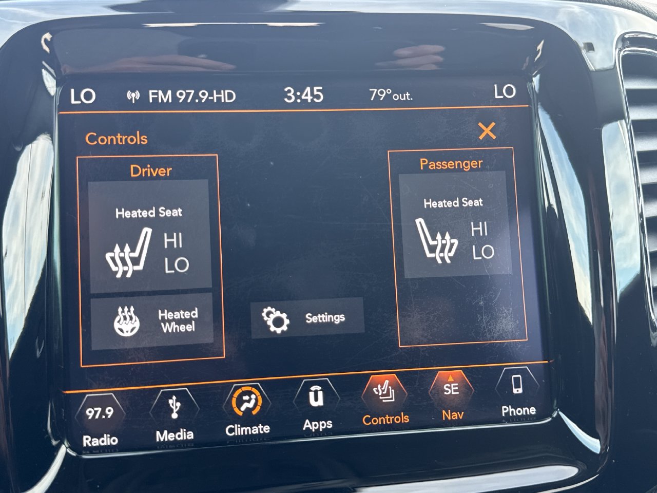 Used 2018 Jeep Compass Limited w/ Navigation Group FWD image 21