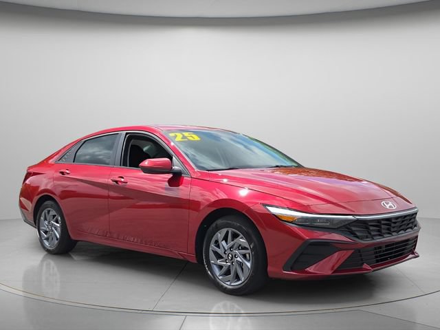 Certified 2025 Hyundai Elantra Hybrid FWD image 9