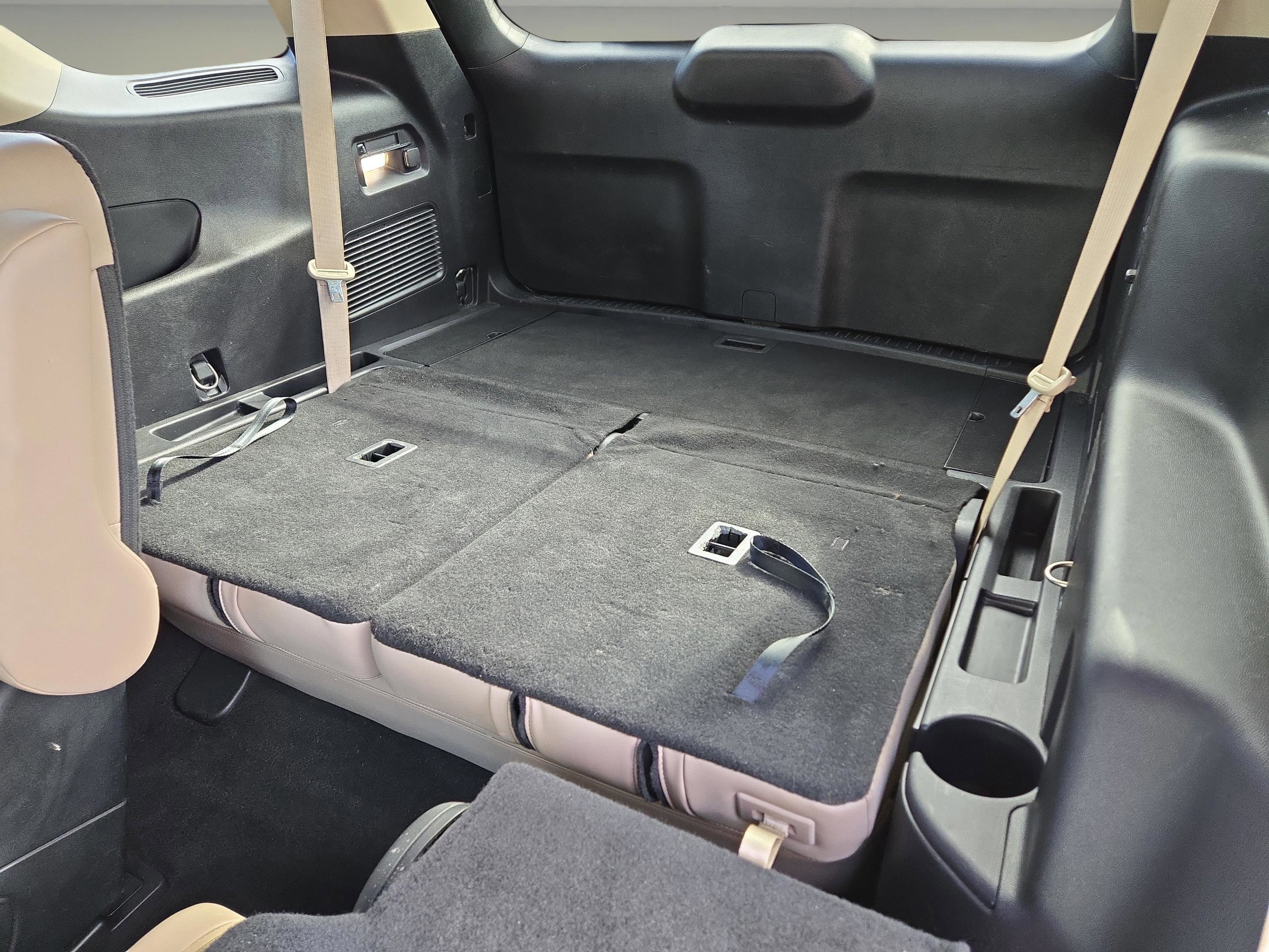 Used 2022 Ford Explorer XLT w/ Equipment Group 202A image 14