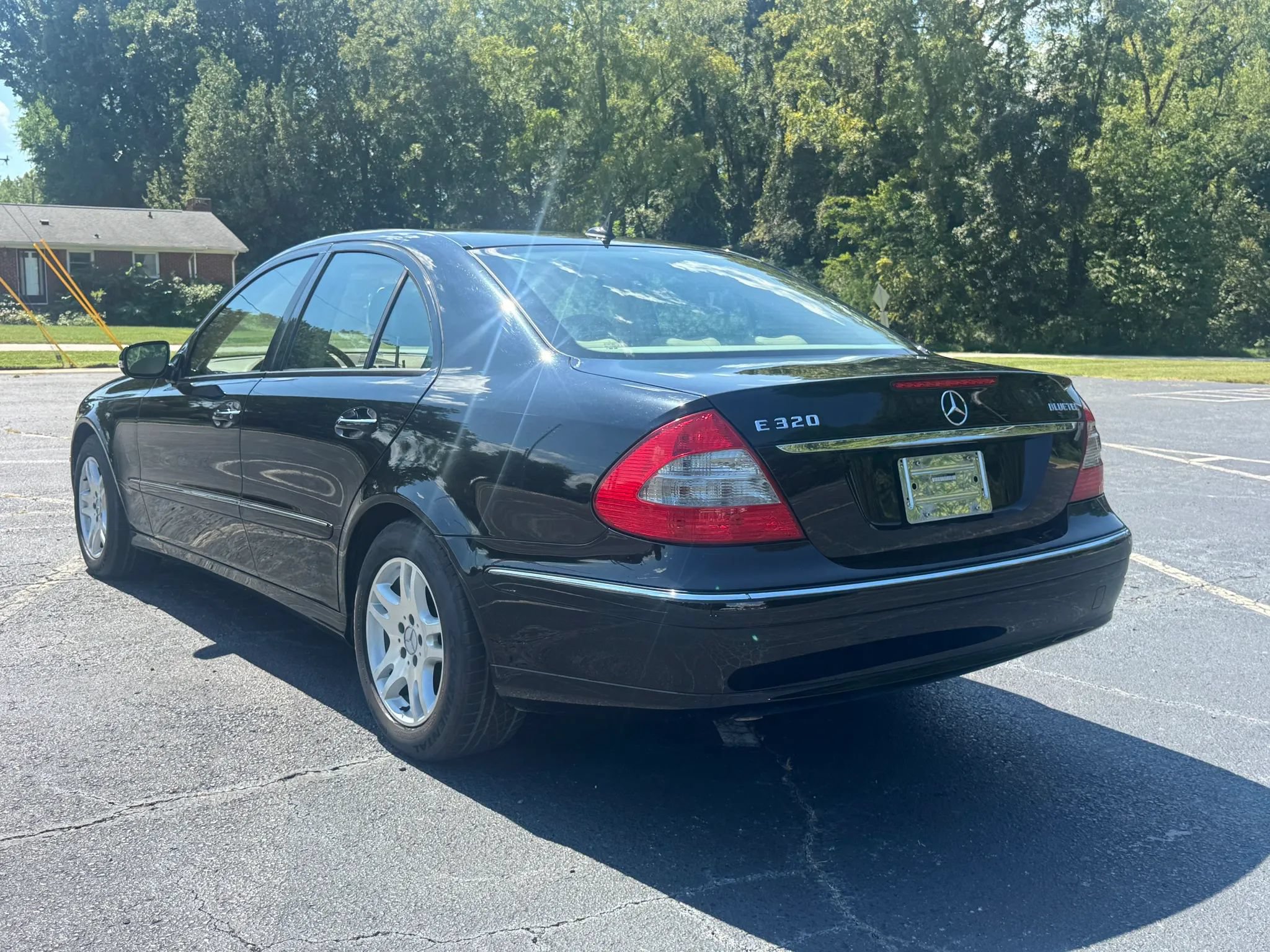 Used 2007 Mercedes-Benz E 320 BlueTEC Sedan image 6