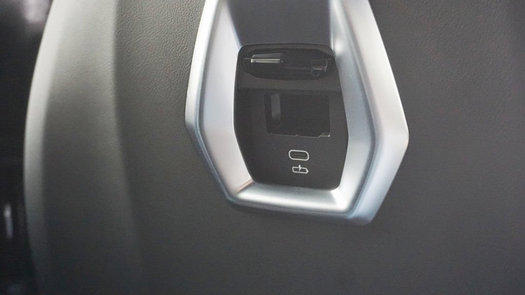 Used 2026 BMW XM Label Red AWD/4WD image 17
