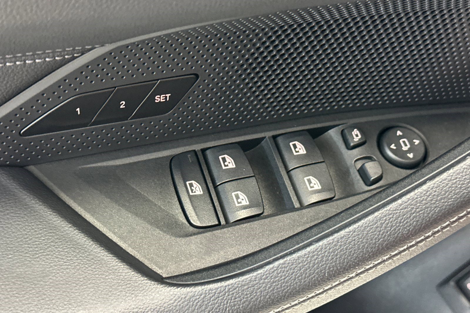 Certified 2023 BMW i4 eDrive35 w/ Premium Package image 13