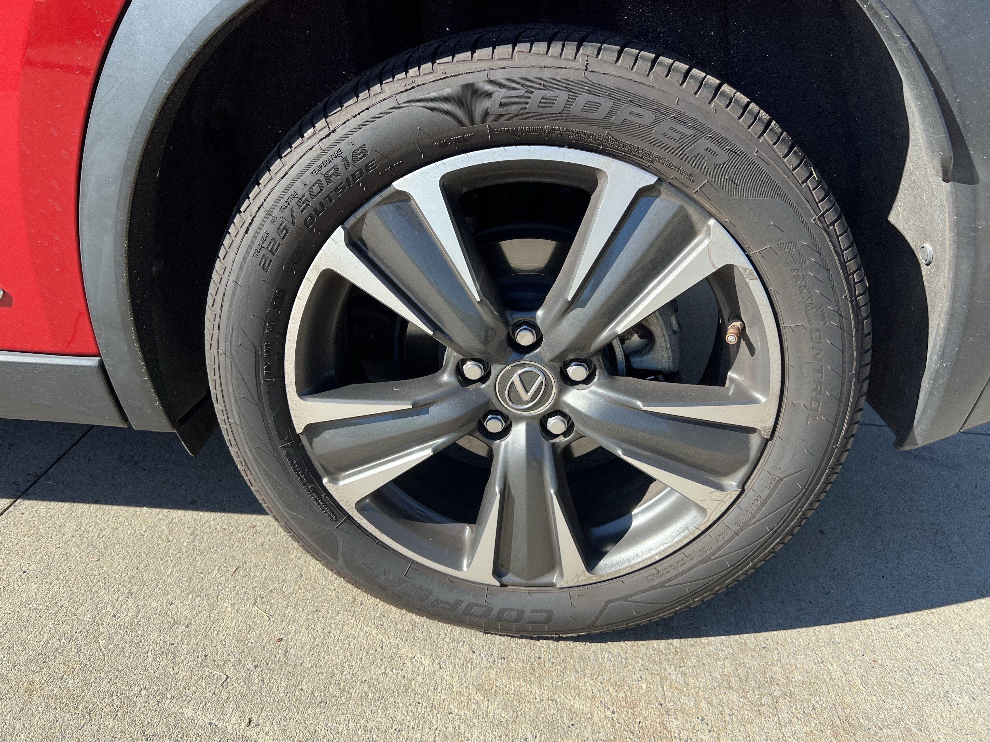 Used 2020 Lexus UX 250h w/ Premium Package AWD/4WD image 13