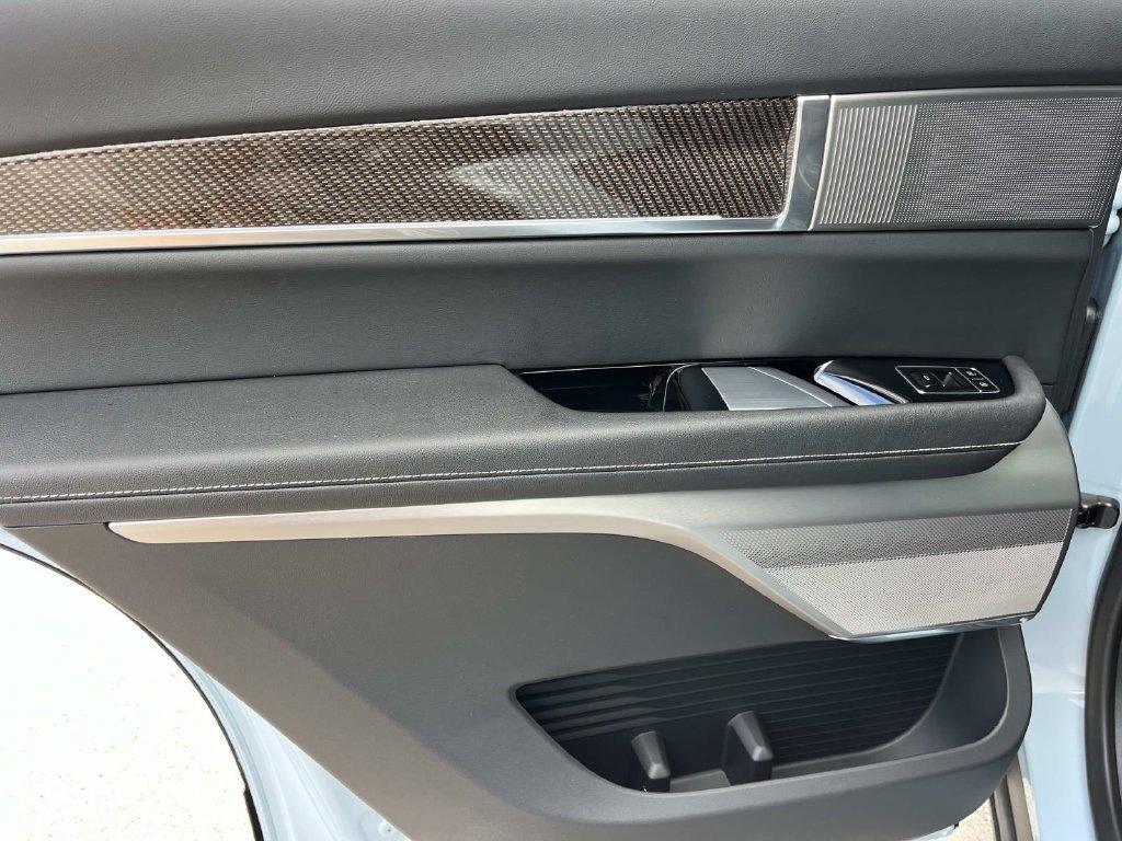 Certified 2026 Cadillac Vistiq Sport w/ LPO, Floor Liner Package AWD/4WD image 21