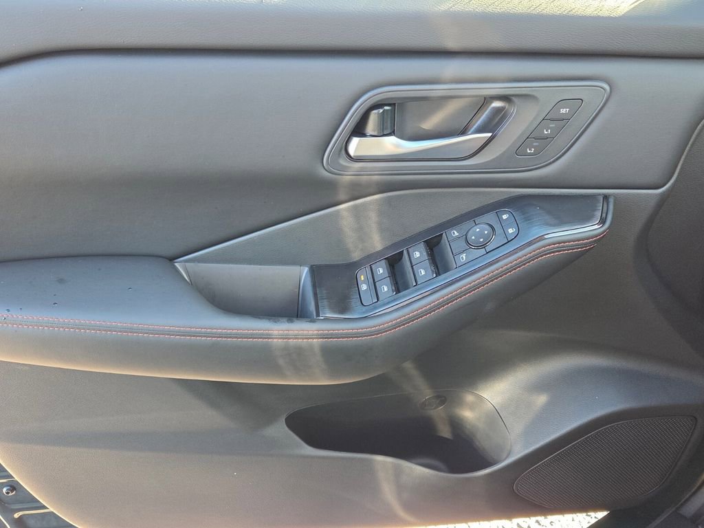 New 2026 Nissan Rogue SV w/ Rock Creek Premium Package AWD/4WD image 27