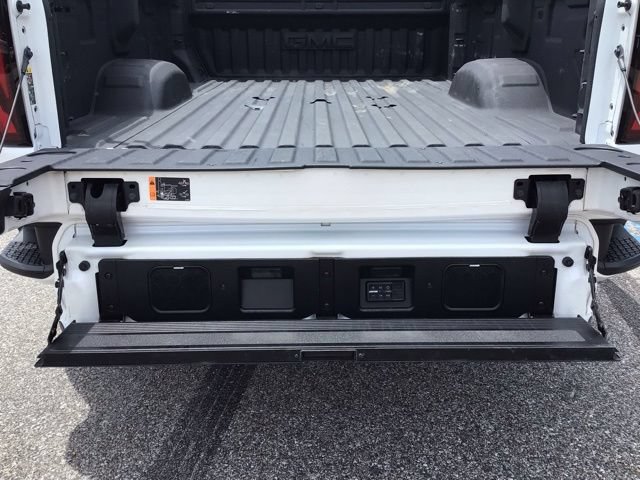 Used 2025 GMC Sierra 3500 Denali Ultimate AWD/4WD image 6