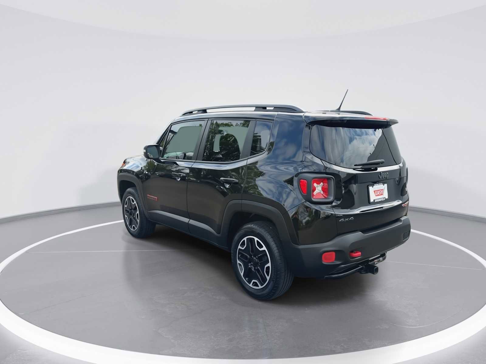 Used 2015 Jeep Renegade Trailhawk w/ Popular Equipment Group AWD/4WD image 6