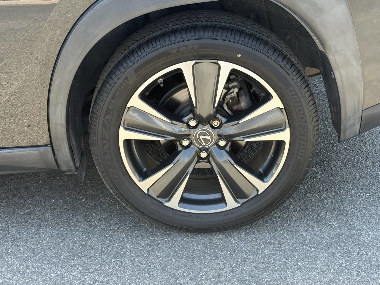 Used 2019 Lexus UX 200 w/ Premium Package image 39