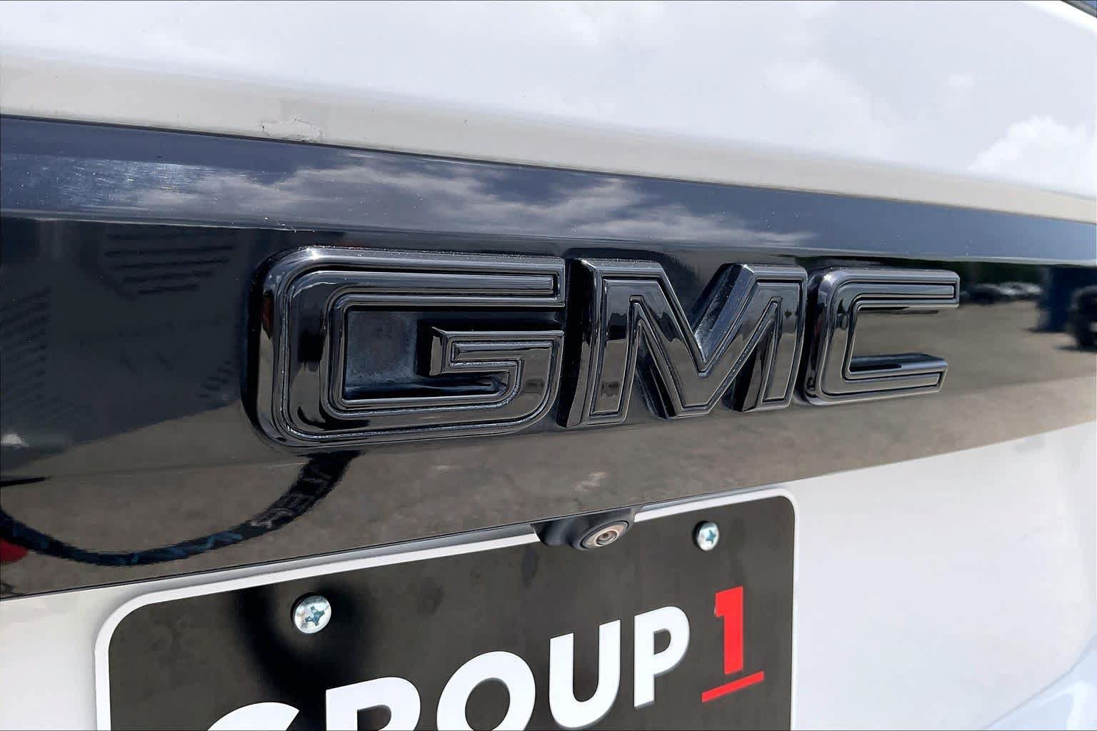Used 2024 GMC Yukon AT4 w/ Technology Package AWD/4WD image 30