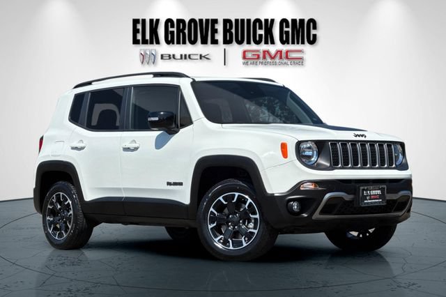 Used 2023 Jeep Renegade Latitude AWD/4WD image 2
