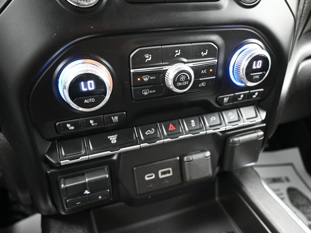 Used 2023 GMC Sierra 3500 AT4 w/ Gooseneck/5TH Wheel Package image 16