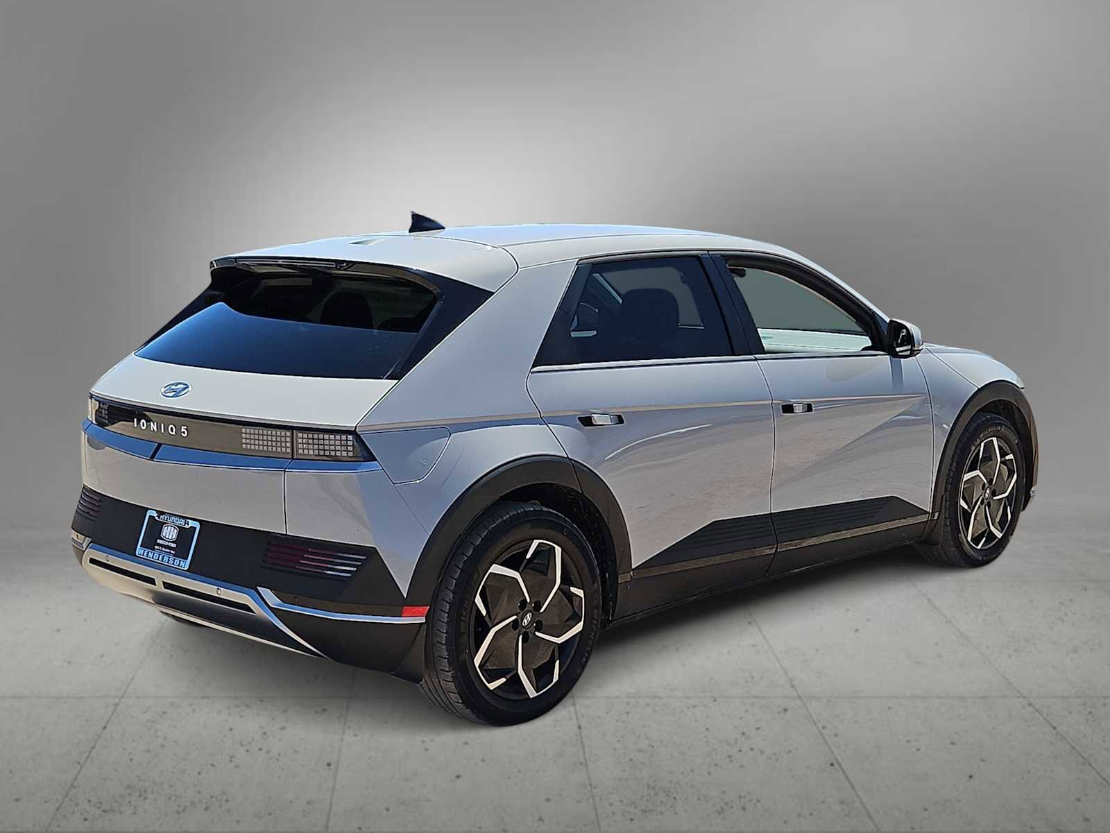 Certified 2024 Hyundai Ioniq 5 SEL RWD image 8