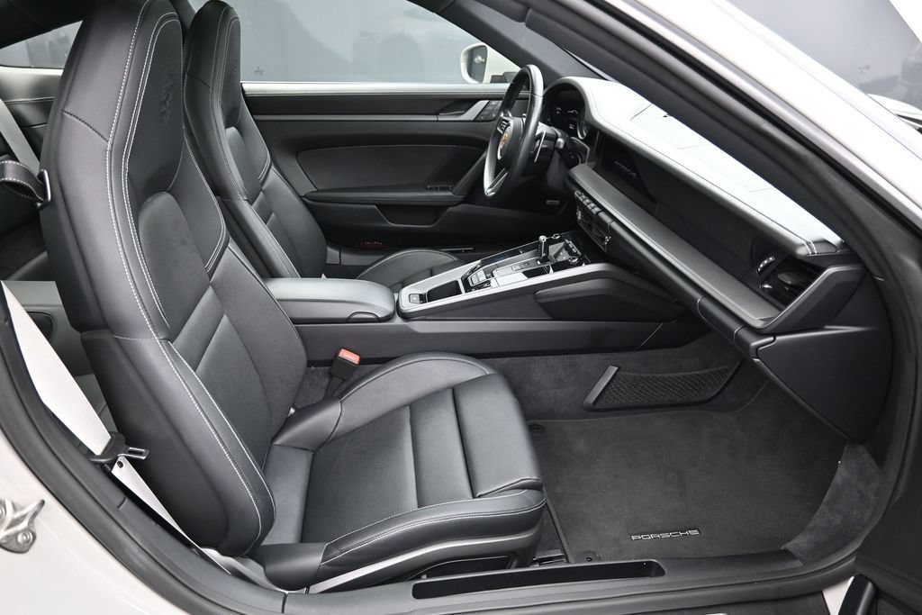 Certified 2022 Porsche 911 Carrera RWD image 29