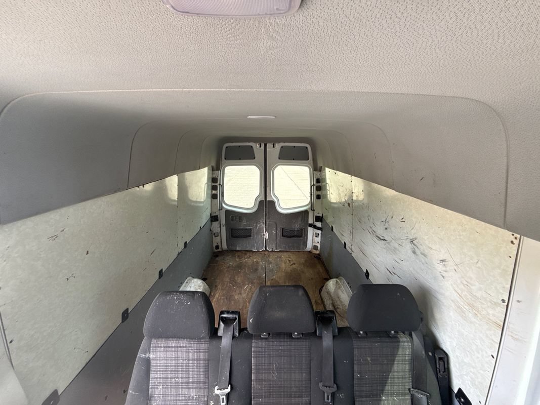 Used 2018 Mercedes-Benz Sprinter 2500 image 25