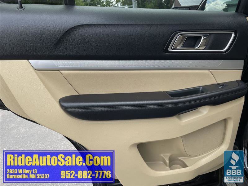 Used 2017 Ford Explorer XLT w/ Equipment Group 201A AWD/4WD image 11
