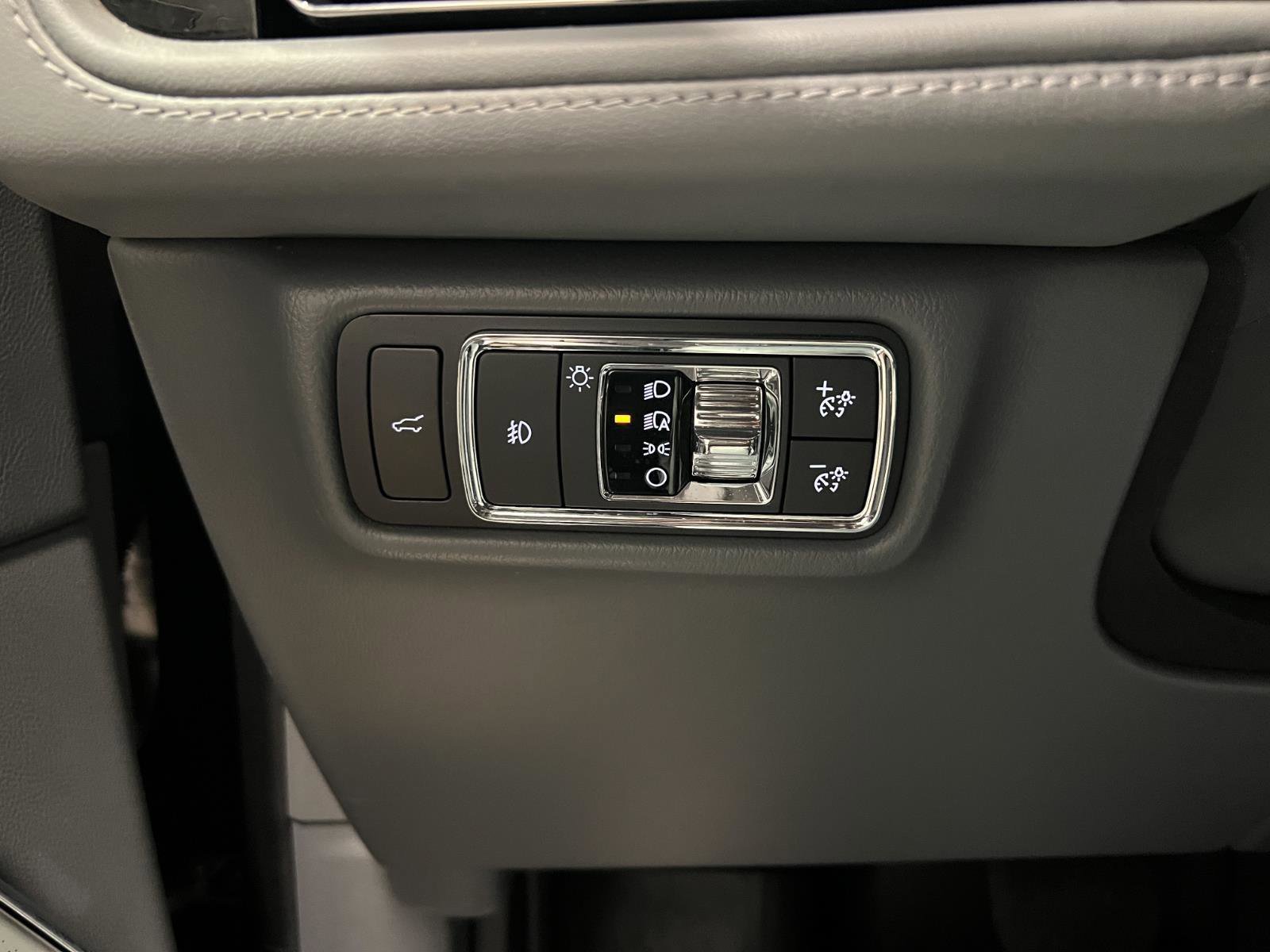 Used 2020 Lincoln Aviator Reserve w/ Equipment Group 202A image 15