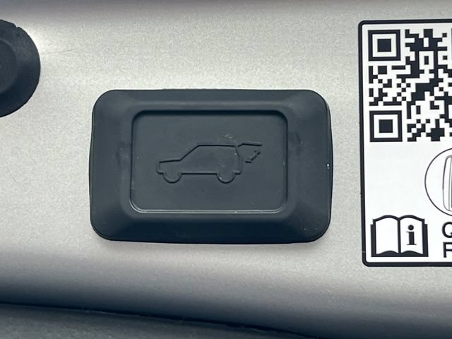 Used 2022 Toyota RAV4 Limited AWD/4WD image 44
