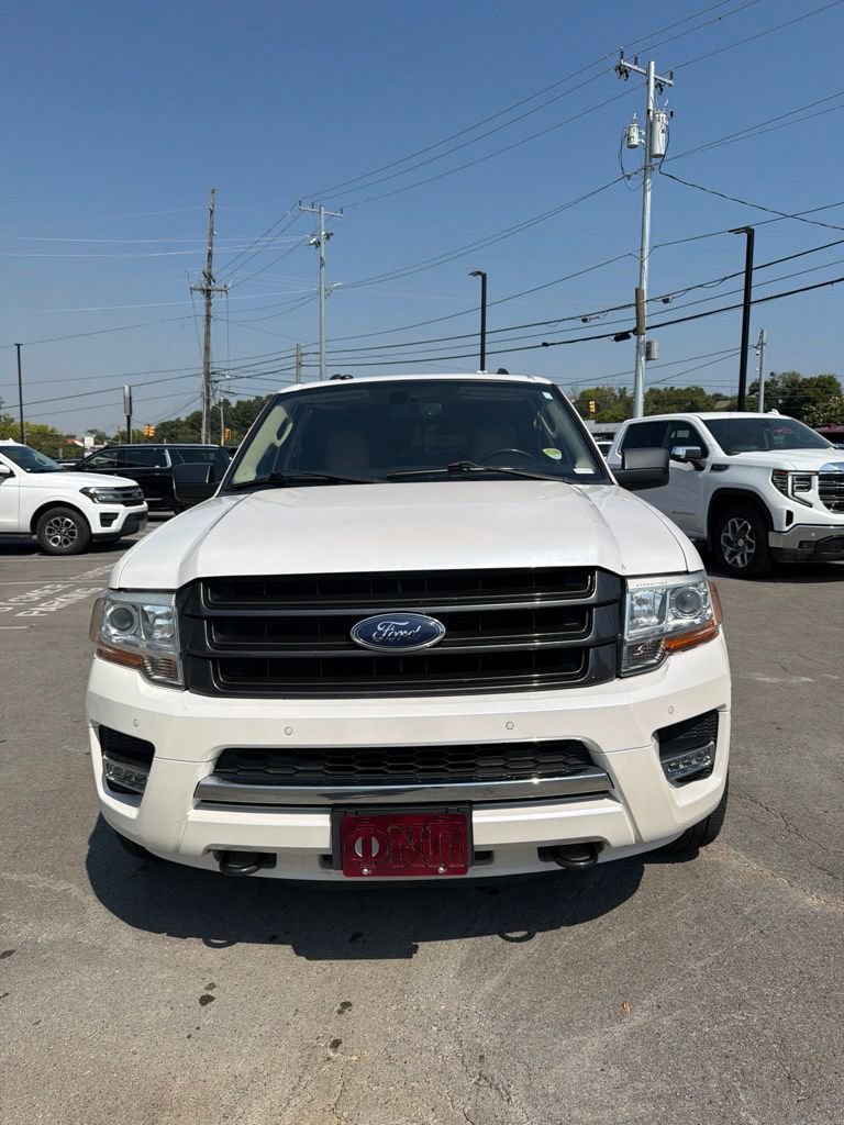 Used 2017 Ford Expedition EL Limited w/ Equipment Group 301A AWD/4WD image 3