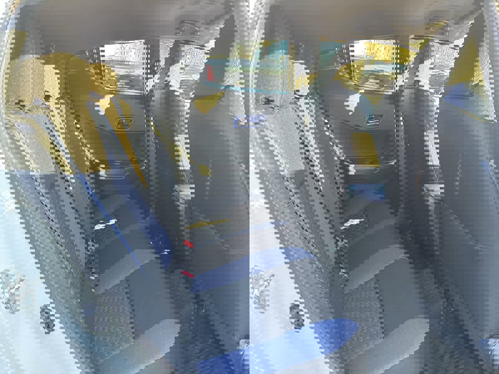 Used 2021 Toyota C-HR XLE image 4