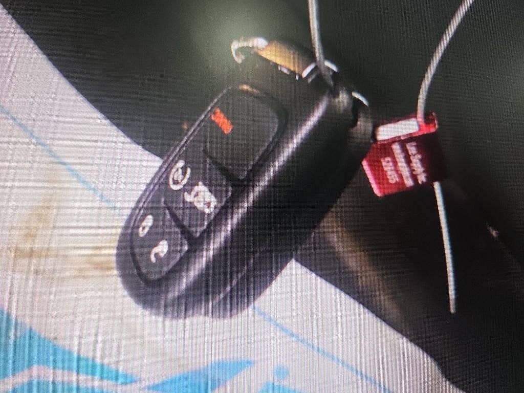 Used 2022 Jeep Cherokee Limited AWD/4WD image 14