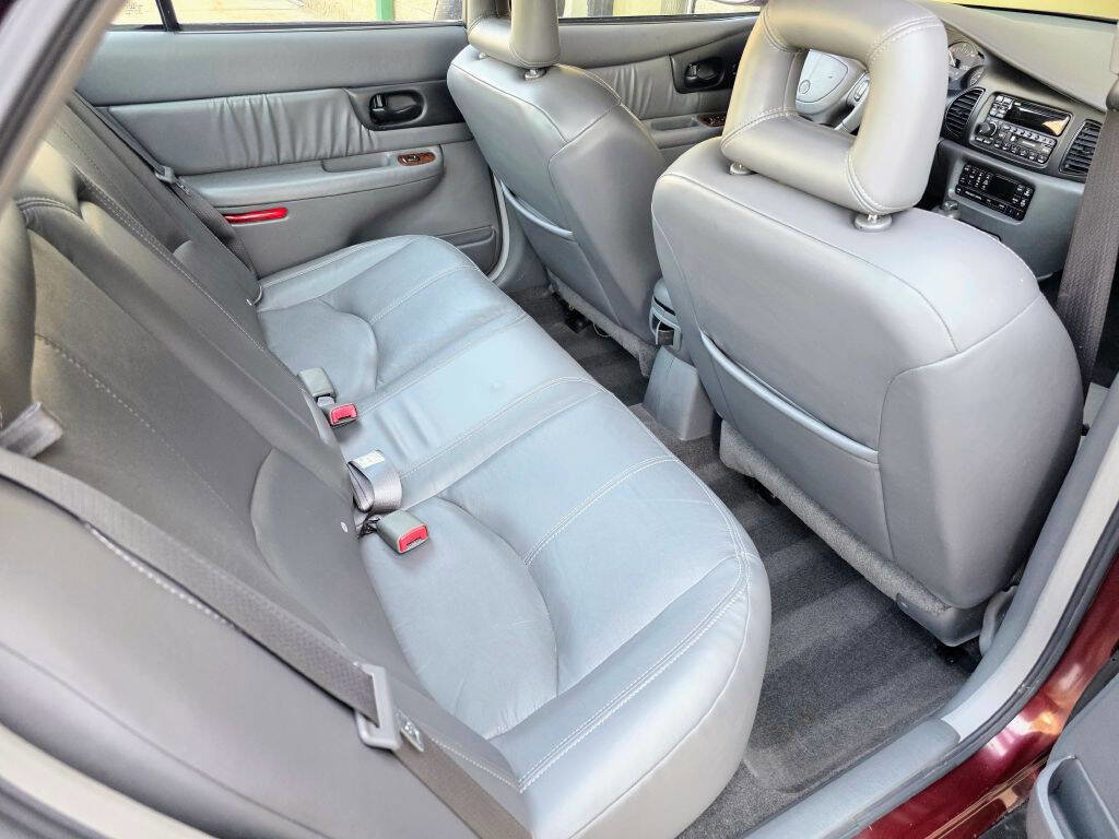 Used 2002 Buick Regal GS image 23