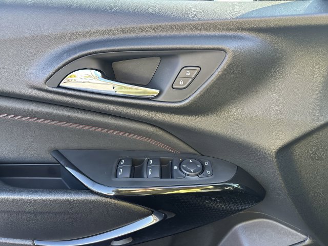 New 2026 Chevrolet Trax RS w/ Driver Confidence Package FWD image 21