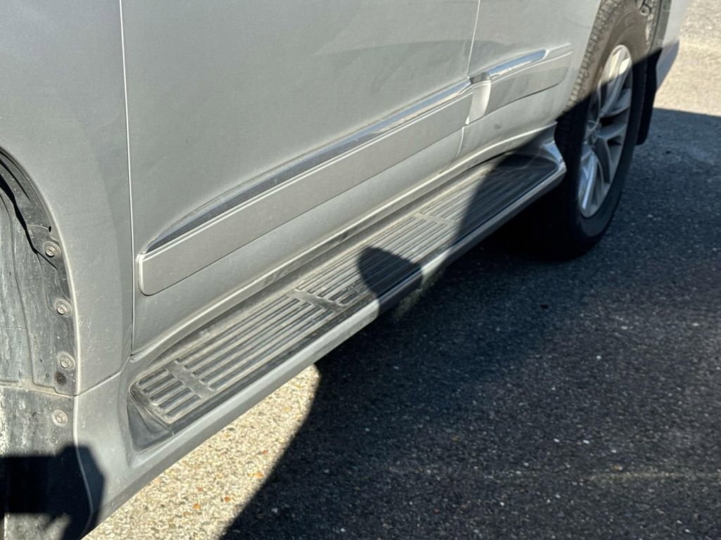 Used 2014 Lexus GX 460 w/ Premium Package image 10