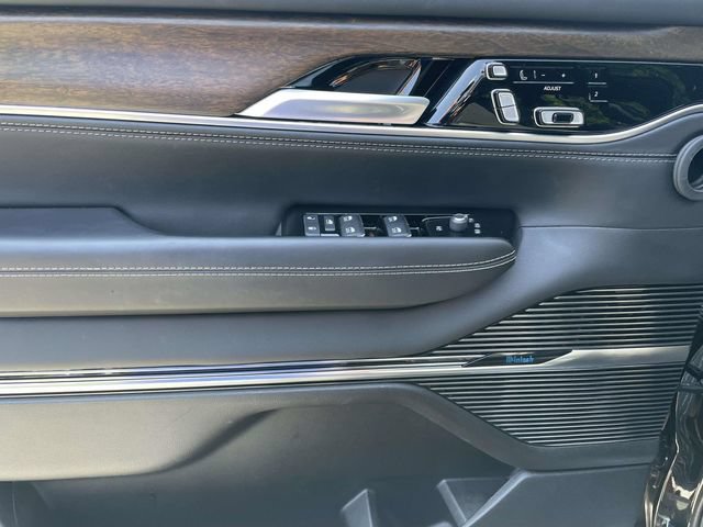 Certified 2025 Jeep Grand Wagoneer 4WD image 23