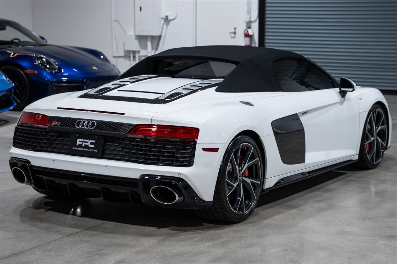 Used 2021 Audi R8 V10 RWD image 12