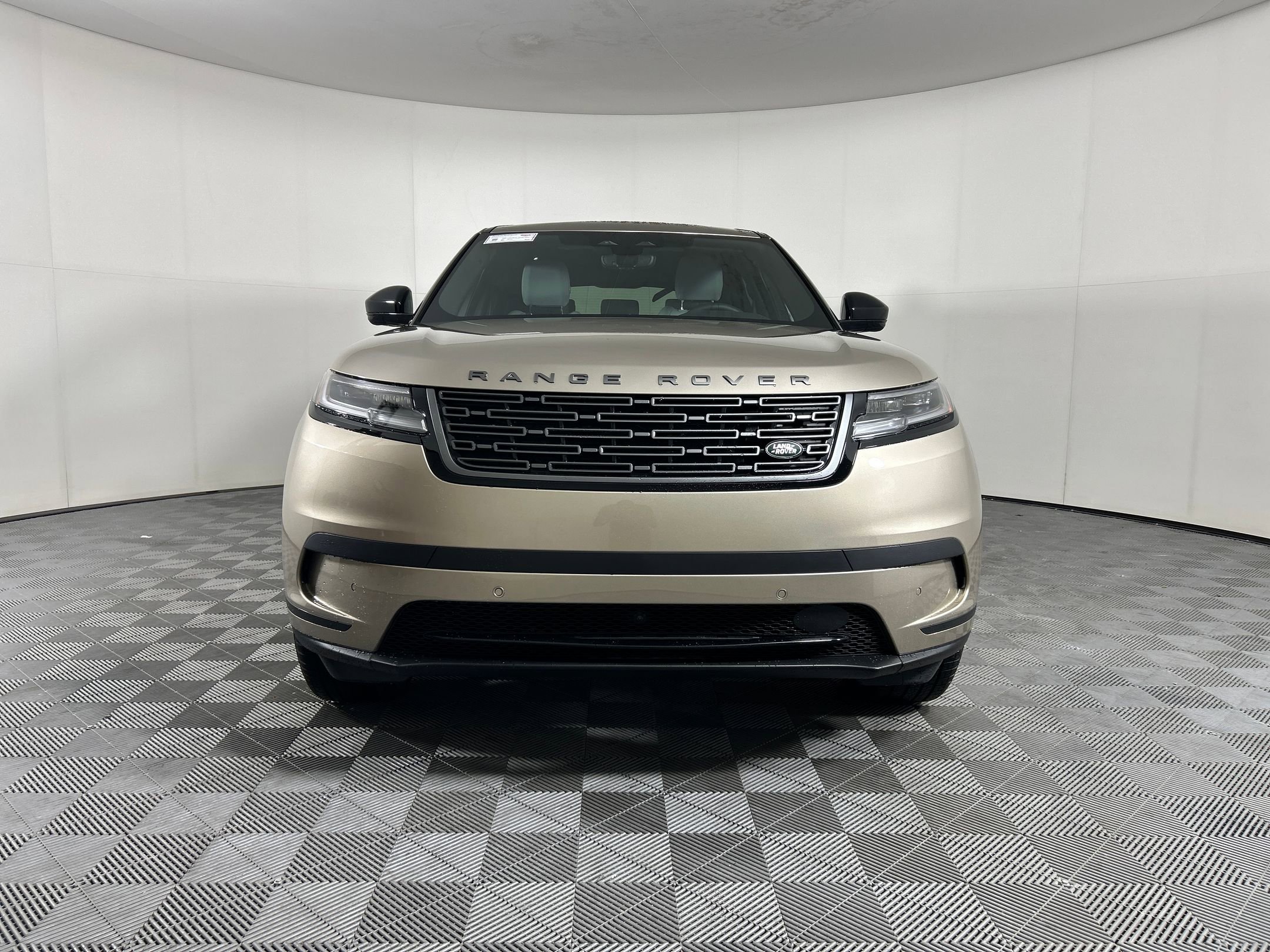 New 2026 Land Rover Range Rover Velar S image 4