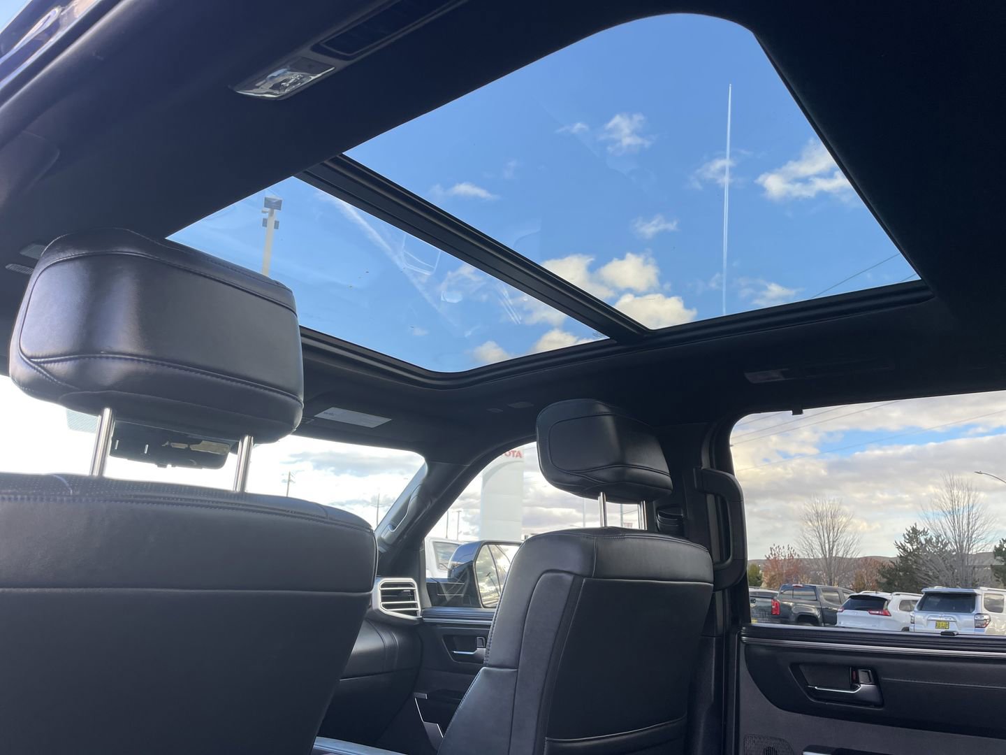 Certified 2025 Toyota Sequoia Platinum image 22