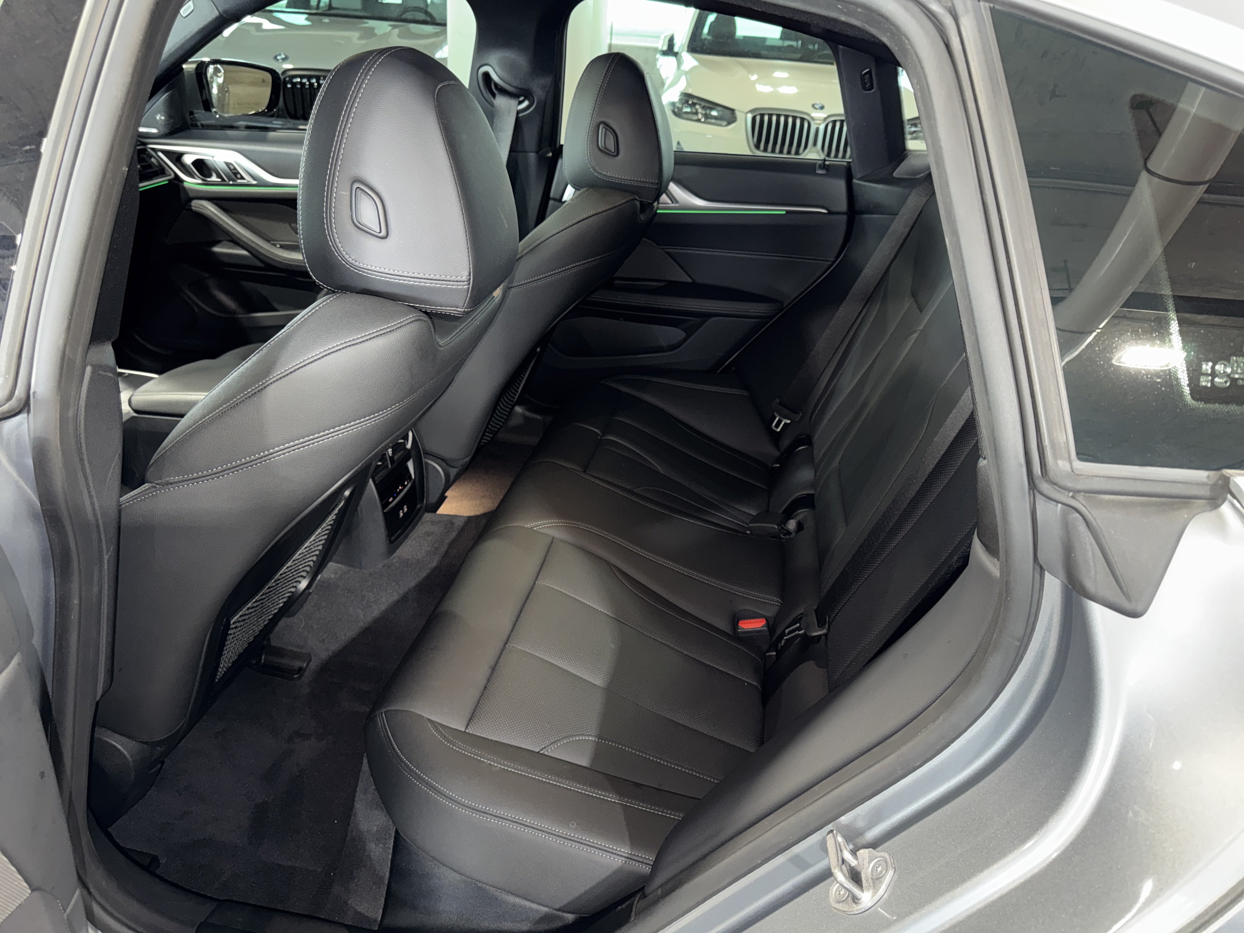 Used 2023 BMW i4 eDrive40 RWD image 15