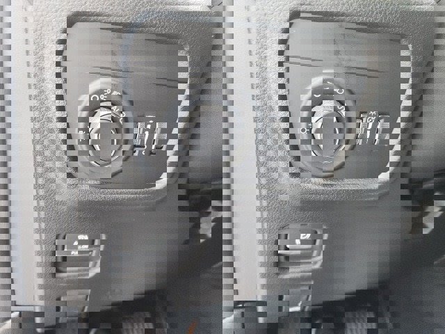 New 2025 Jeep Grand Cherokee L Altitude image 14