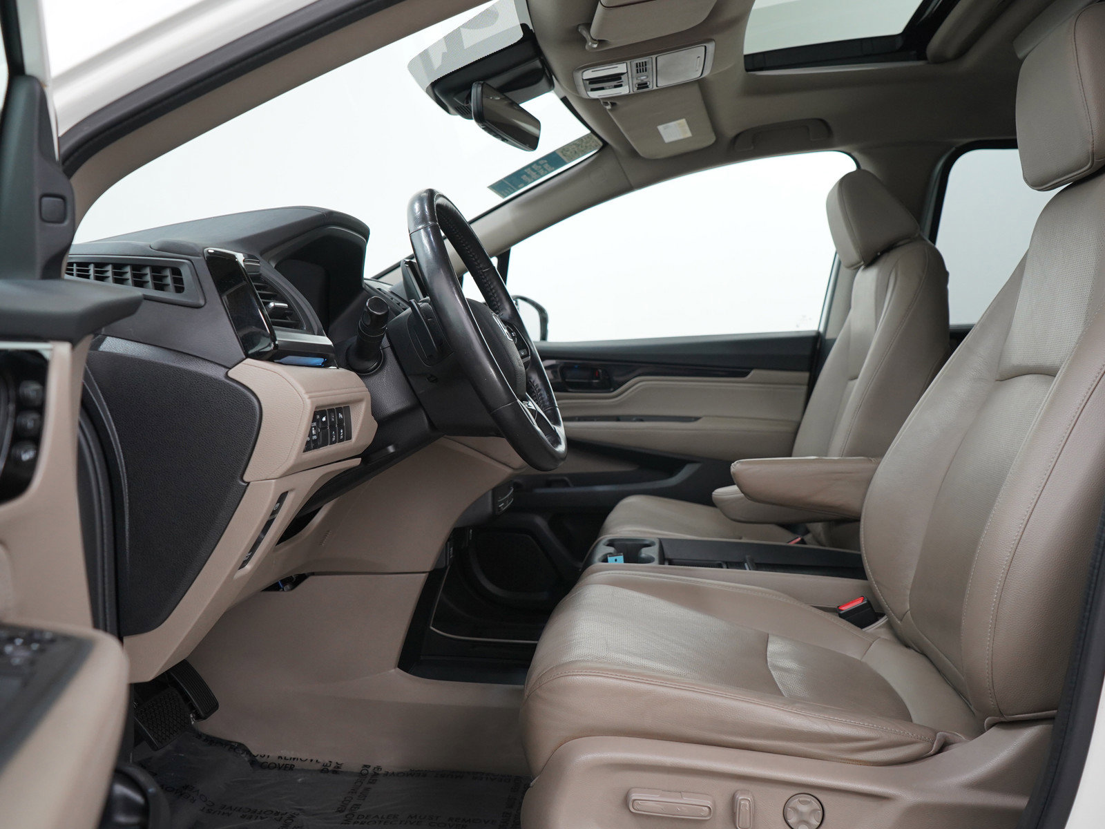 Used 2018 Honda Odyssey Elite image 25