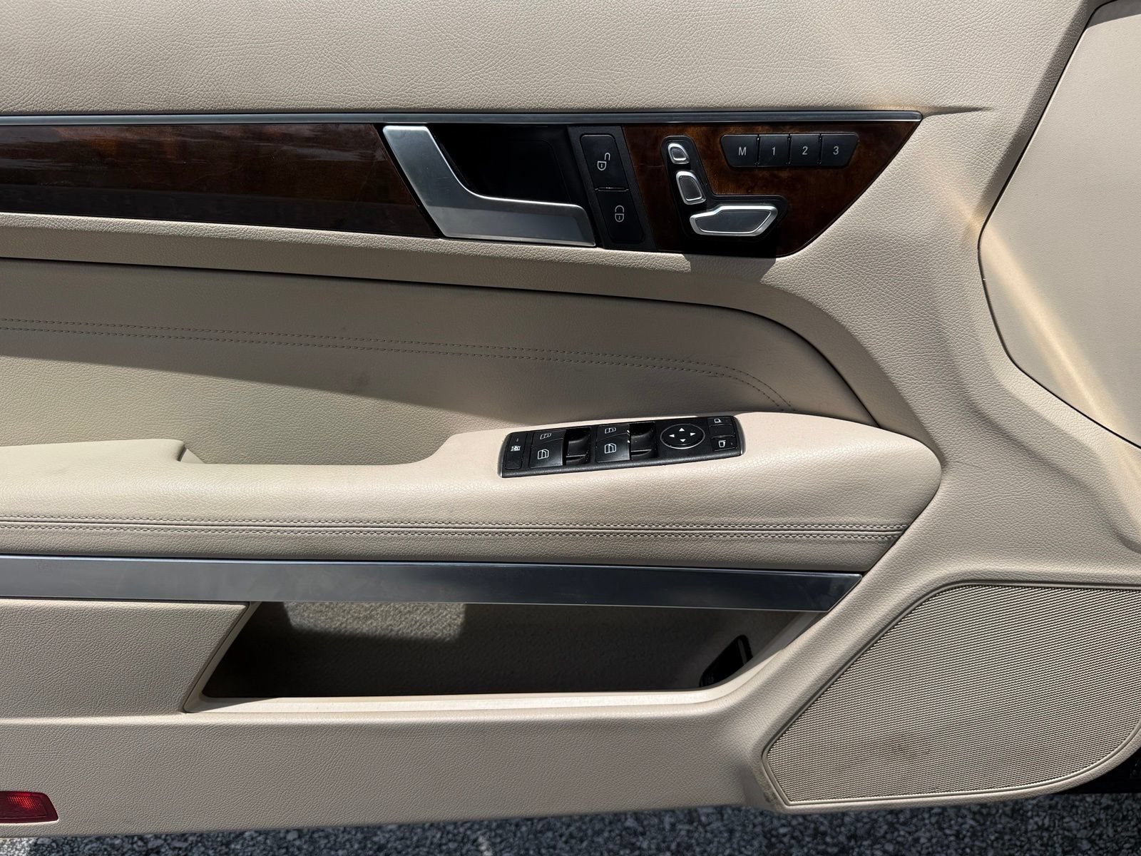 Used 2014 Mercedes-Benz E 550 Cabriolet image 40