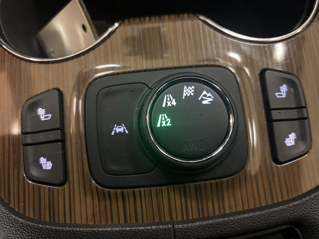 Used 2021 GMC Acadia SLE w/ Driver Convenience Package AWD/4WD image 18
