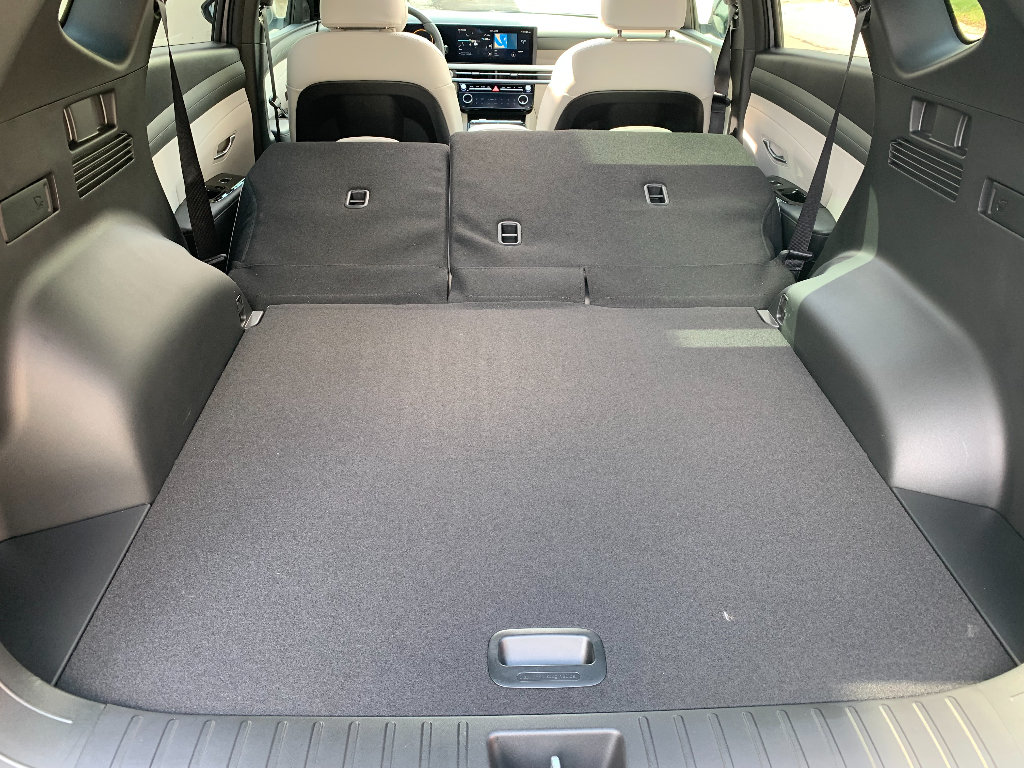 Used 2025 Hyundai Tucson Limited AWD/4WD image 19