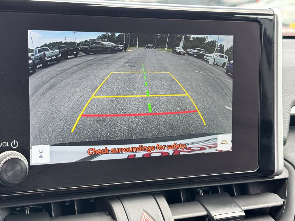 Used 2025 Toyota RAV4 XLE AWD/4WD image 27