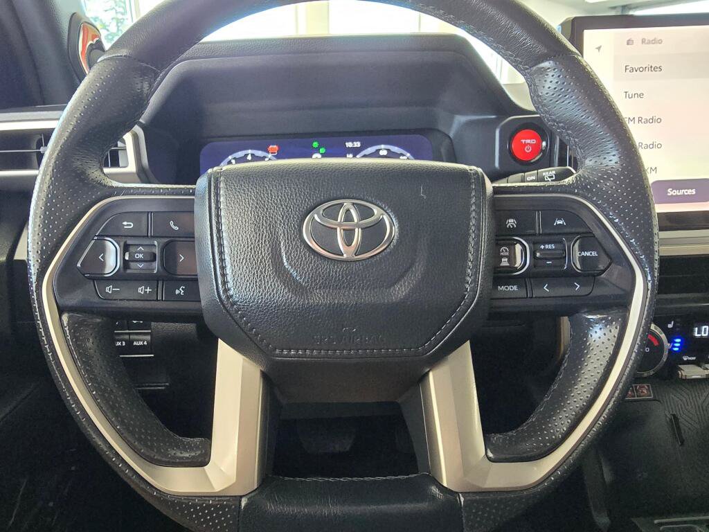 Certified 2025 Toyota 4Runner TRD Off-Road Premium AWD/4WD image 23
