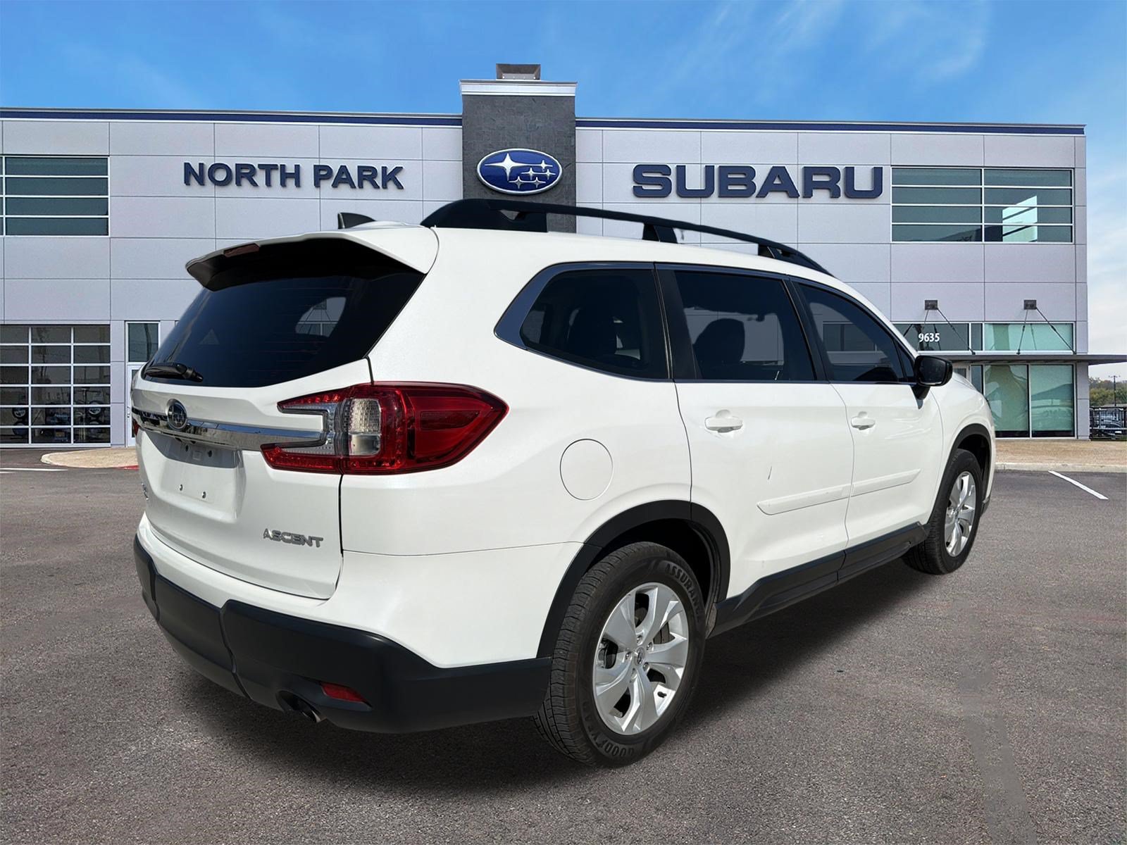 Certified 2023 Subaru Ascent 8-Passenger AWD/4WD image 3